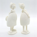 Porcelana De Pareja De Mujeres Con Flores En Piedra Molida