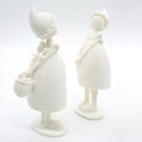 Porcelana De Pareja De Mujeres Con Flores En Piedra Molida