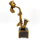 Estatua De Saxofonista Hombre Tocando Saxofón