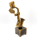 Estatua De Saxofonista Hombre Tocando Saxofón