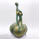 Porcelana De Mujer Sentada Caderona Grande En Poliresina