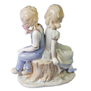 Pareja De Niños En Porcelana Fina